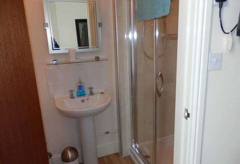 Номер Стандарт, Admiral Blake Guest House