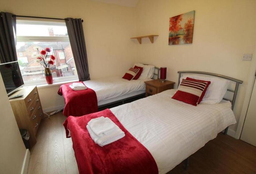 Дом 3 Спальни, Shirebrook House