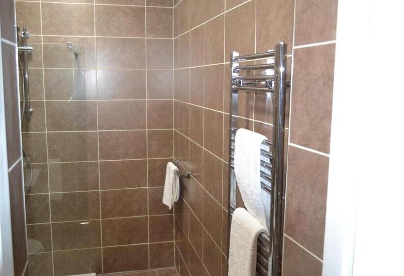 Номер Deluxe, Oak Tree Inn