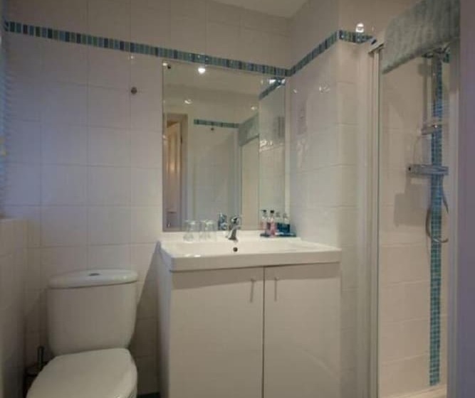 חדר משפחתי, Atlantic Heights Guest House