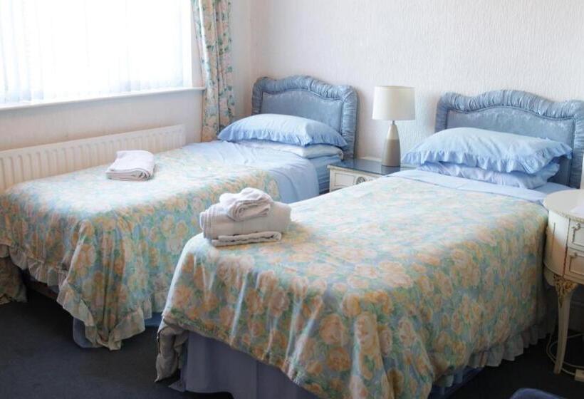 اتاق استاندارد, Tanamara Guest House