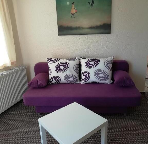 Номер Стандарт, Pension Altwahnsdorf