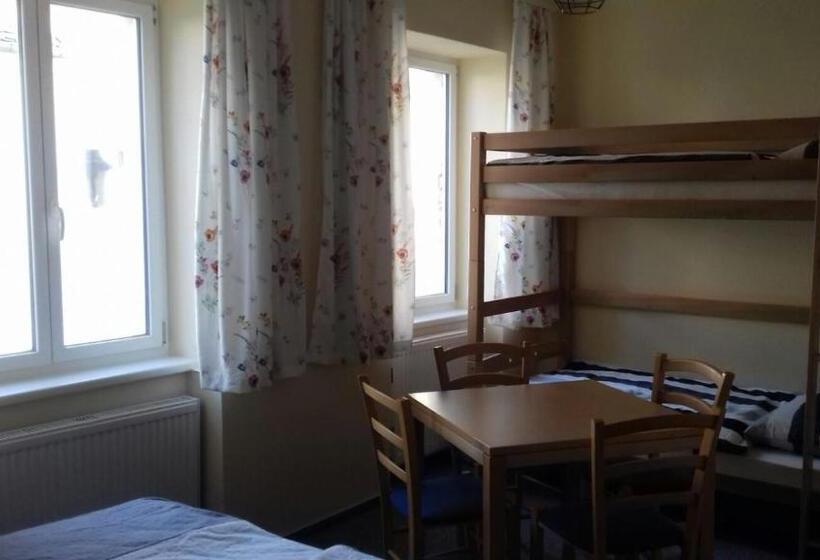 Семейный Номер, Pension Altwahnsdorf