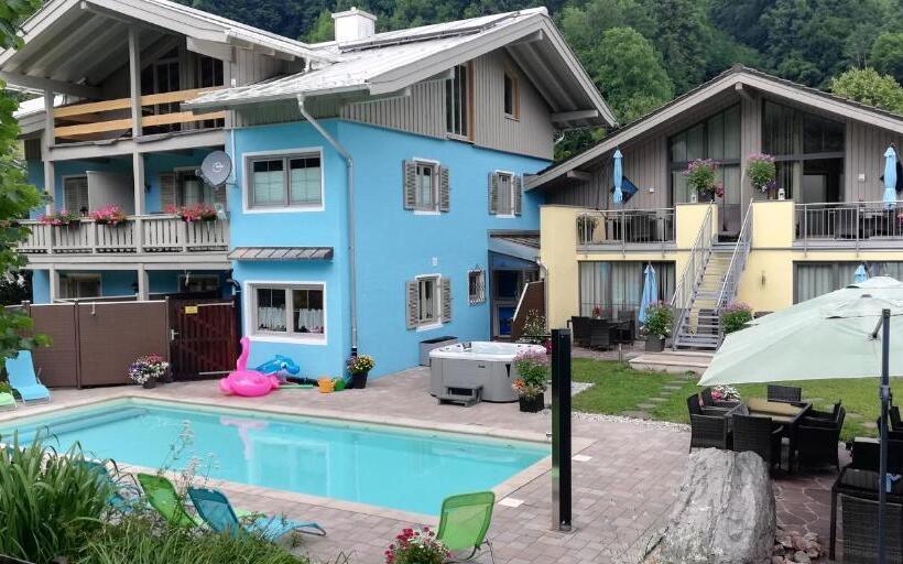 1 Bedroom Apartment Mountain View, Alpenglühn