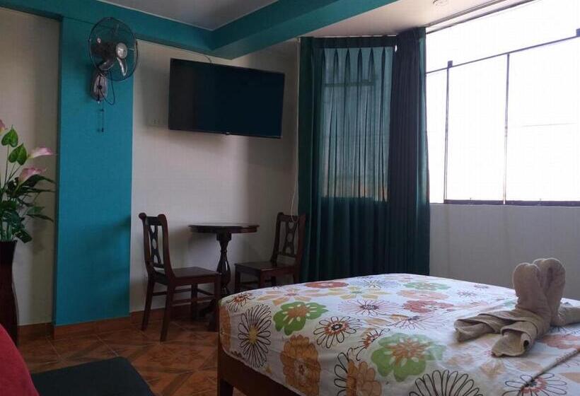 Студия Deluxe, Camino Real
