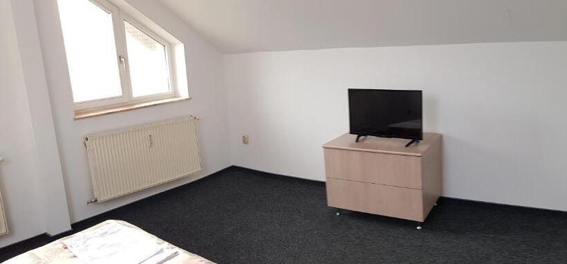 اتاق استاندارد با سرویس بهداشتی مشترک, Bigcitty Rooms