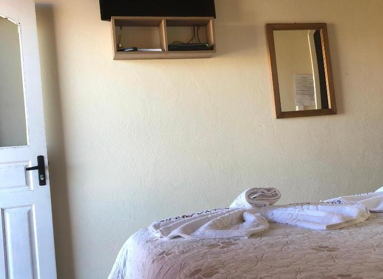 스위트, Pousada Vista Ao Farol