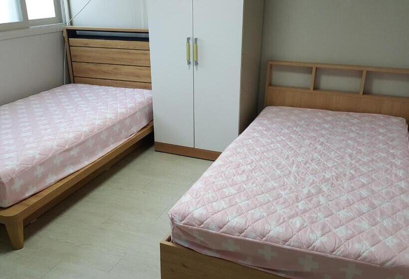 이코노미 룸, Guest House Manna