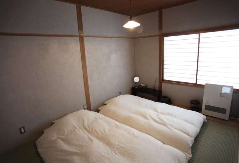 Номер Стандарт Совместная Ванная, Small Town Hotel Hakodate