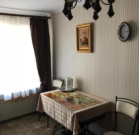 اتاق اکونومی, Villa L Vovskaia