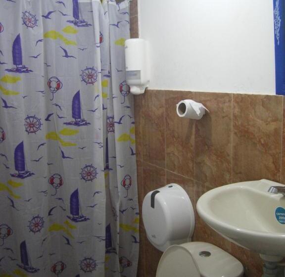 공동 객실, Hostal Palohe Taganga