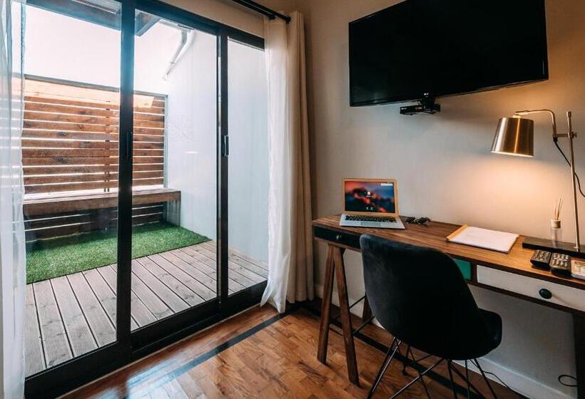 디럭스 스위트 킹 침대, Joli Guesthouse