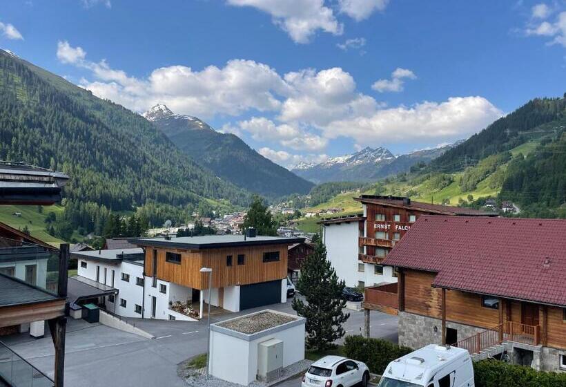 Apartamento Deluxe 3 Quartos, Mountain Spa Residences