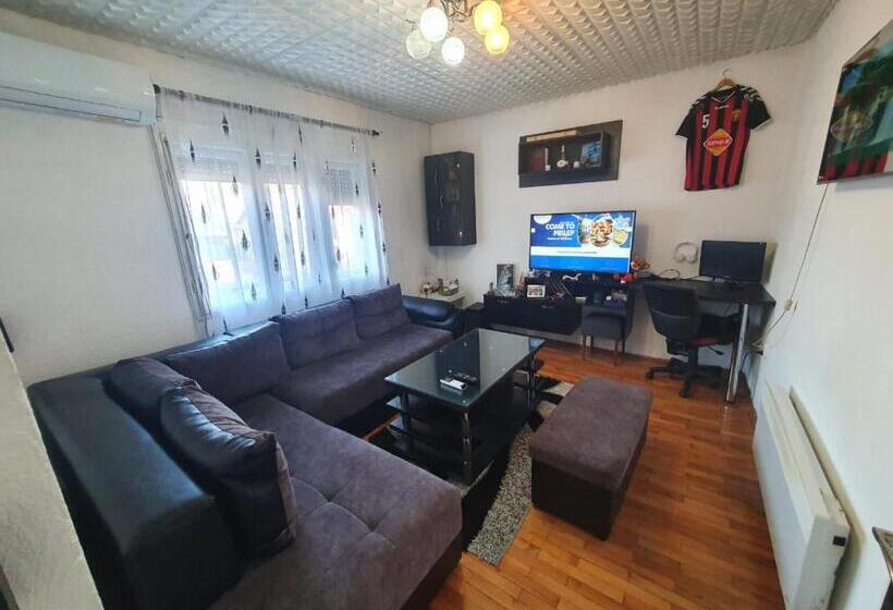 آپارتمان 1 خوابه با چشم‌انداز, Iliovski Inn   Just Like Home
