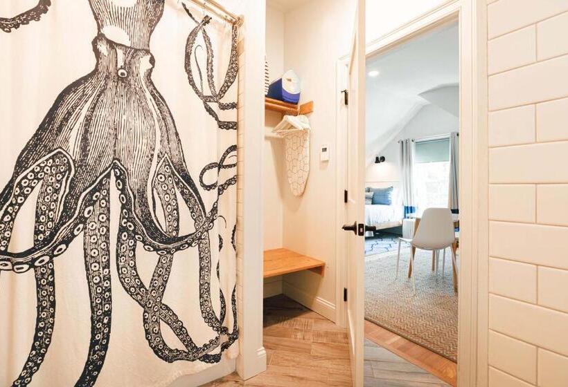 Студия Стандарт, Great Island Inn   A Modern Boutique