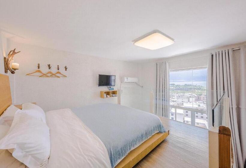 Номер Deluxe Кровать Кинг, Butterfy Seaview Resort Villa
