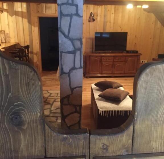 Deluxe Suite King Bed, Cabarkapa Guesthouse