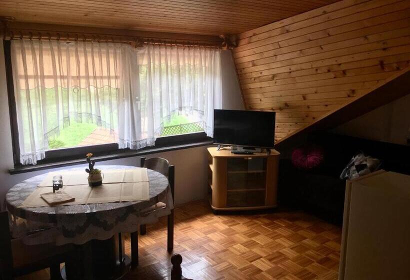 سوییت خانوادگی, Guest House Atelšek