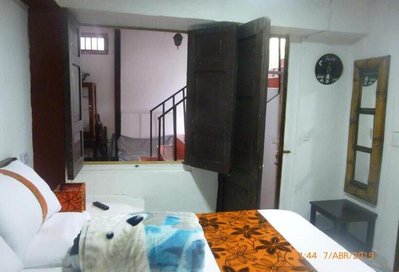 Номер Стандарт, Hostal Casa Artvelez