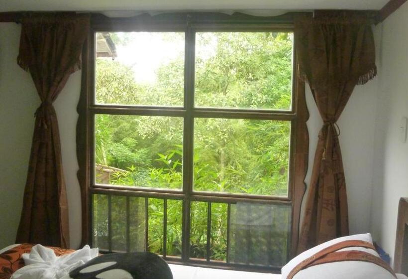 Номер Стандарт Вид на Сад, Hostal Casa Artvelez