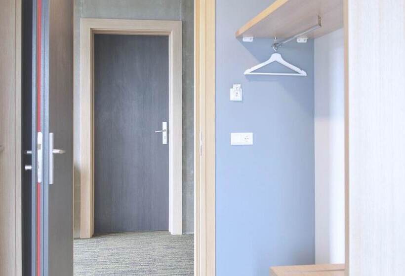 اتاق لوکس با چشم‌انداز, Lilja Guesthouse