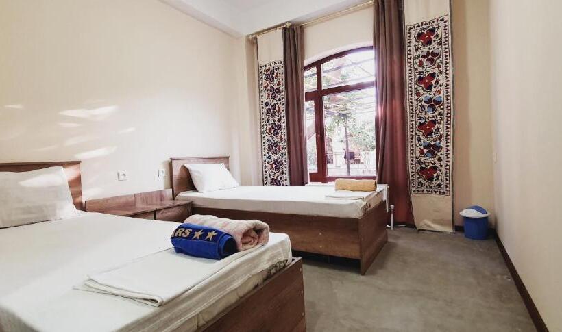 이코노미 룸, Guest House Ruslan Nurata & Tours
