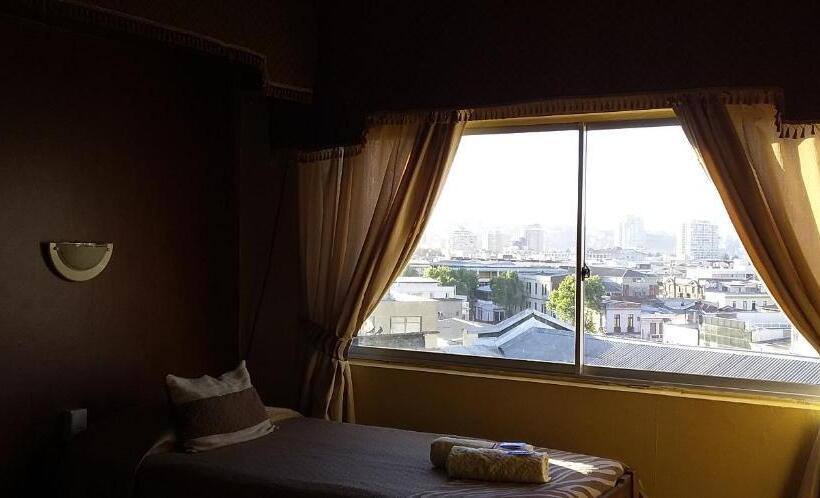 اتاق استاندارد چهار تخته, Hostal Tunquelen