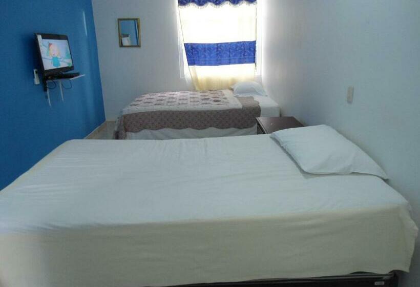 Номер Стандарт Трехместный, Roxi S Place