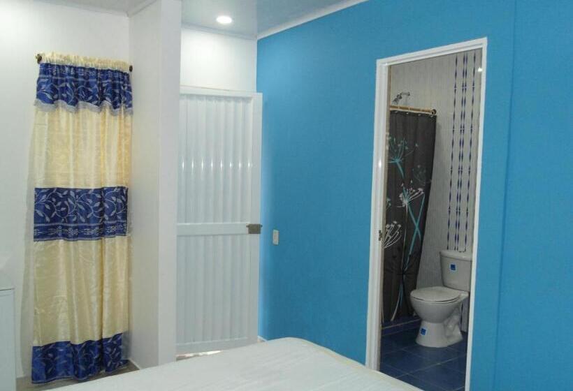 Номер Стандарт Трехместный, Roxi S Place