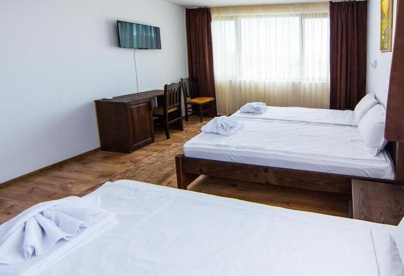 Quarto Triplo Estandar, Guest House Ognyanovo