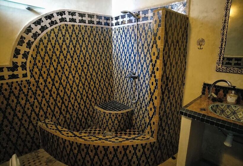 سوییت, Riad Ouliya
