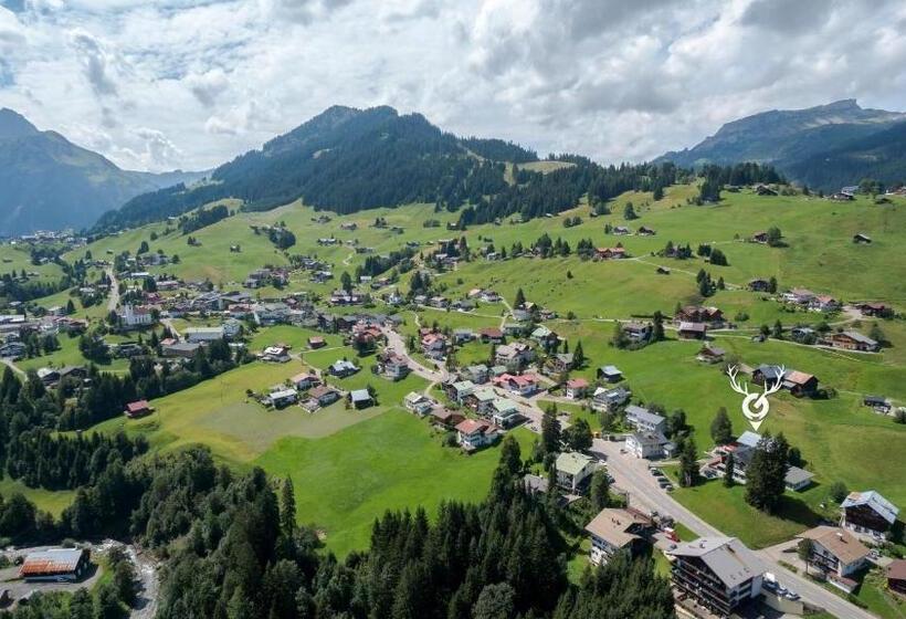 غرفة قياسية مزوَّدة بشُرفة, Der Berghof