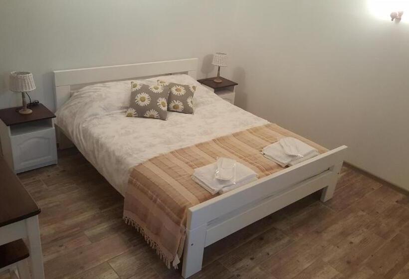 Апартаменты Deluxe 1 Спальня, Guest House Zlateya