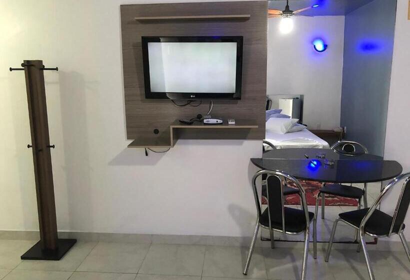 Номер Deluxe, Motel Del Fuego