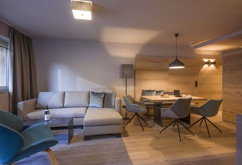 Апартаменты 1 Спальня, Postresidenz