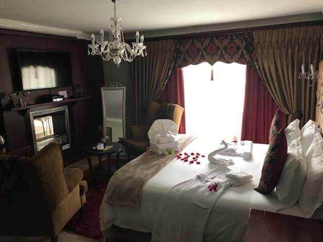 Люкс, Eagle Rock Executive Guest House