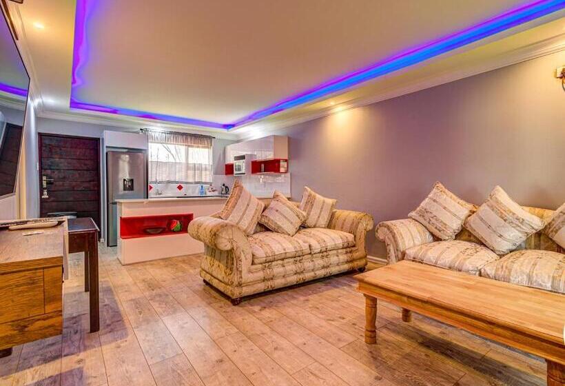 Апартаменты 1 Спальня, Eagle Rock Executive Guest House
