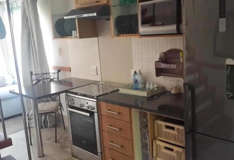 Номер Стандарт, Eagle Rock Executive Guest House