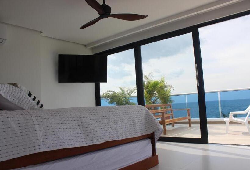 سوئیت پرزیدنت, Camino Palmero Coveñas