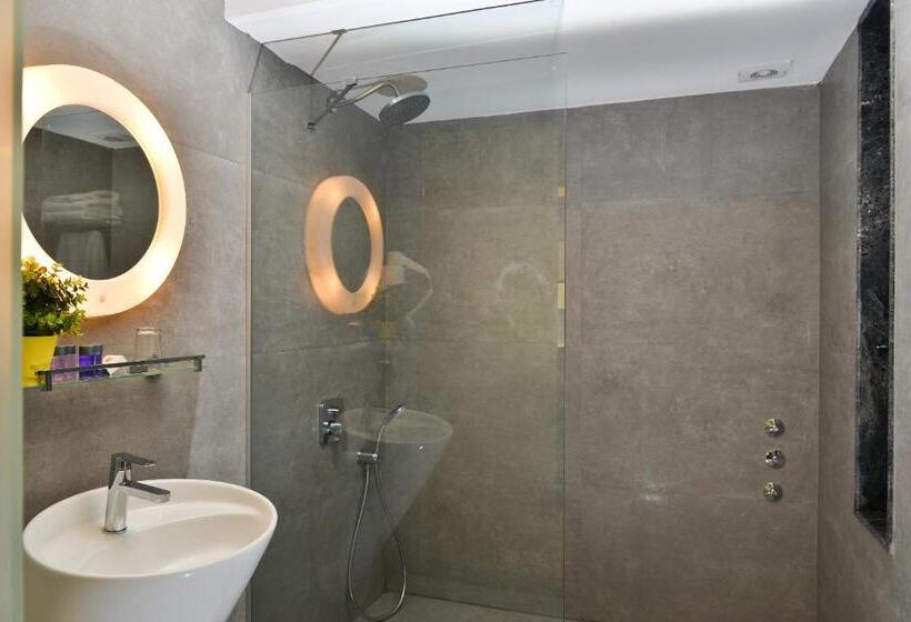 Quarto Deluxe, Spil Suites