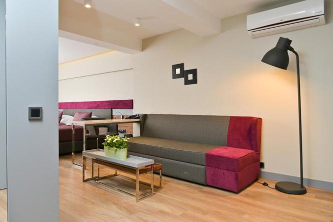 Quarto Deluxe, Spil Suites