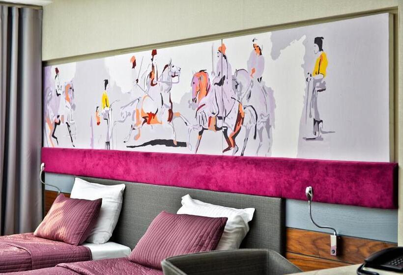 Quarto Deluxe, Spil Suites