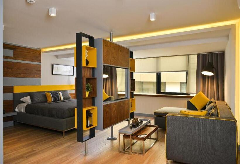 Suíte Familiar, Spil Suites
