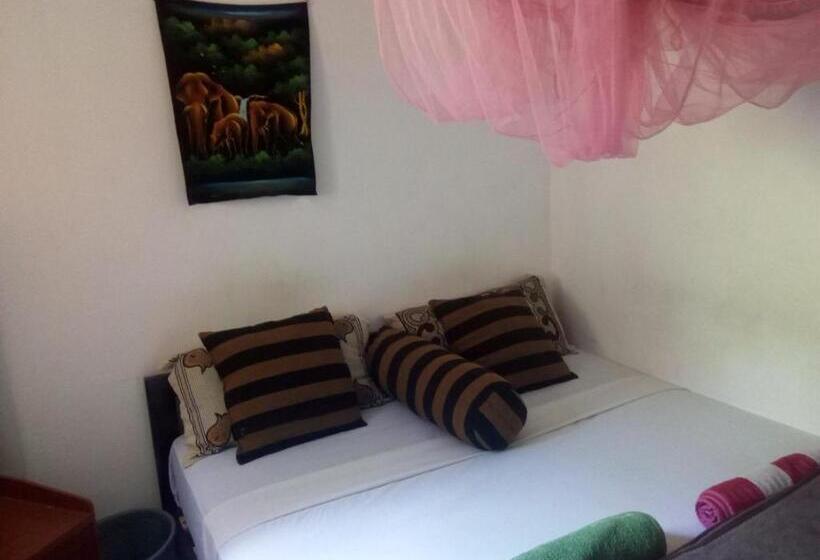 غرفة قياسية, Ella Tunnel Corner Inn