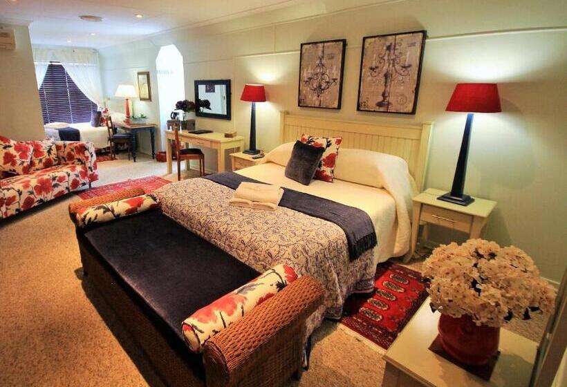 Семейный Номер, Avalon Guest Manor