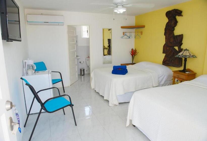 Номер Deluxe Вид на Бассейн, Cosmopolitan Guesthouse