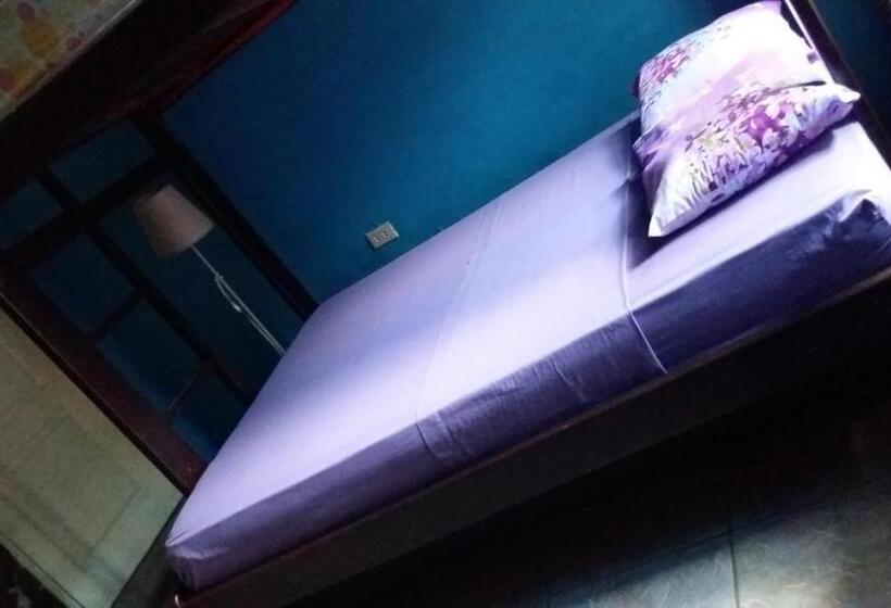 اتاق خانوادگی, Hospedaje Dannita B&b