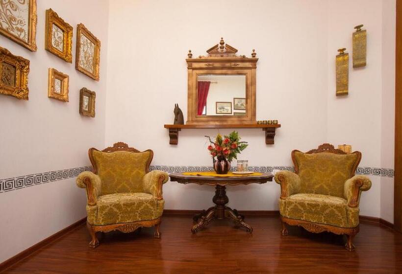 غرفة قياسية مزوَّدة بشُرفة, Il Piccolo Castello Busteni