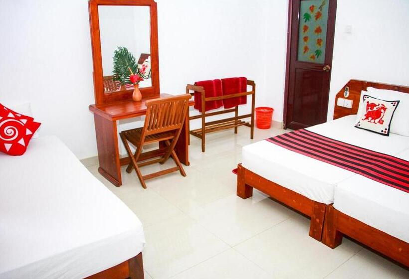 Трехместный Номер Стандарт Вид на Сад, Darshani Lodge