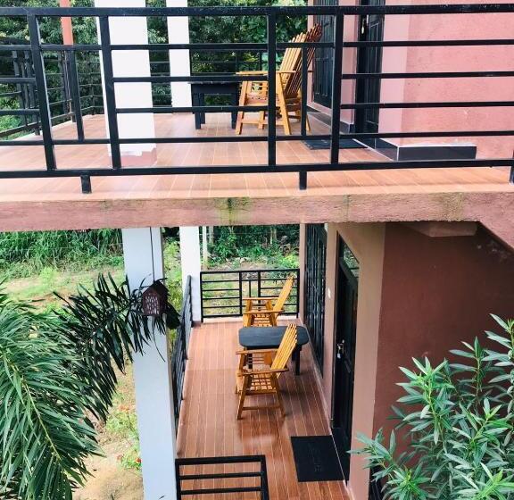 Номер Стандарт Трехместный, Darshani Lodge